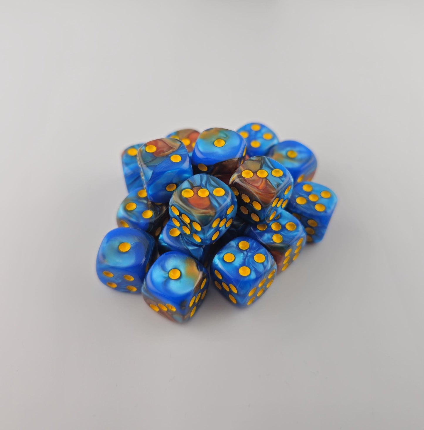 Falentry Dice 36 Piece Block Set (Swirl Blue Red)