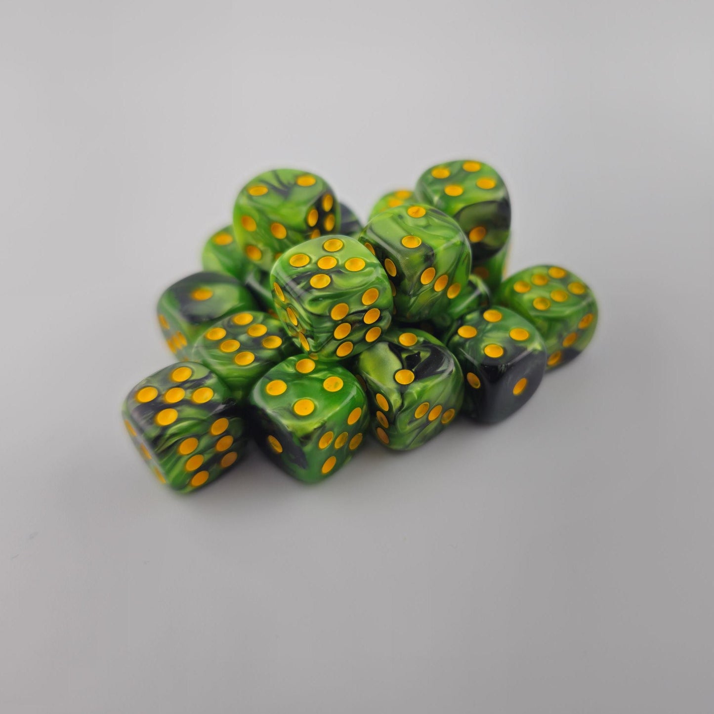 Falentry Dice 36 Piece Block Set (Swirl Green Grass Black)